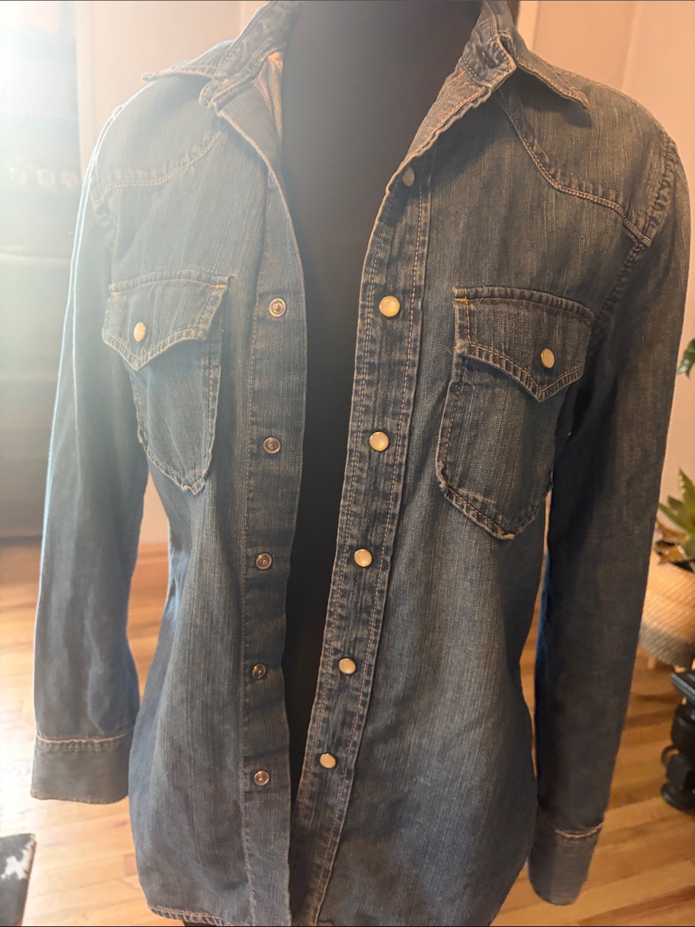 Gap Womens Dark Blue Denim Shirt - Classic Western Style
